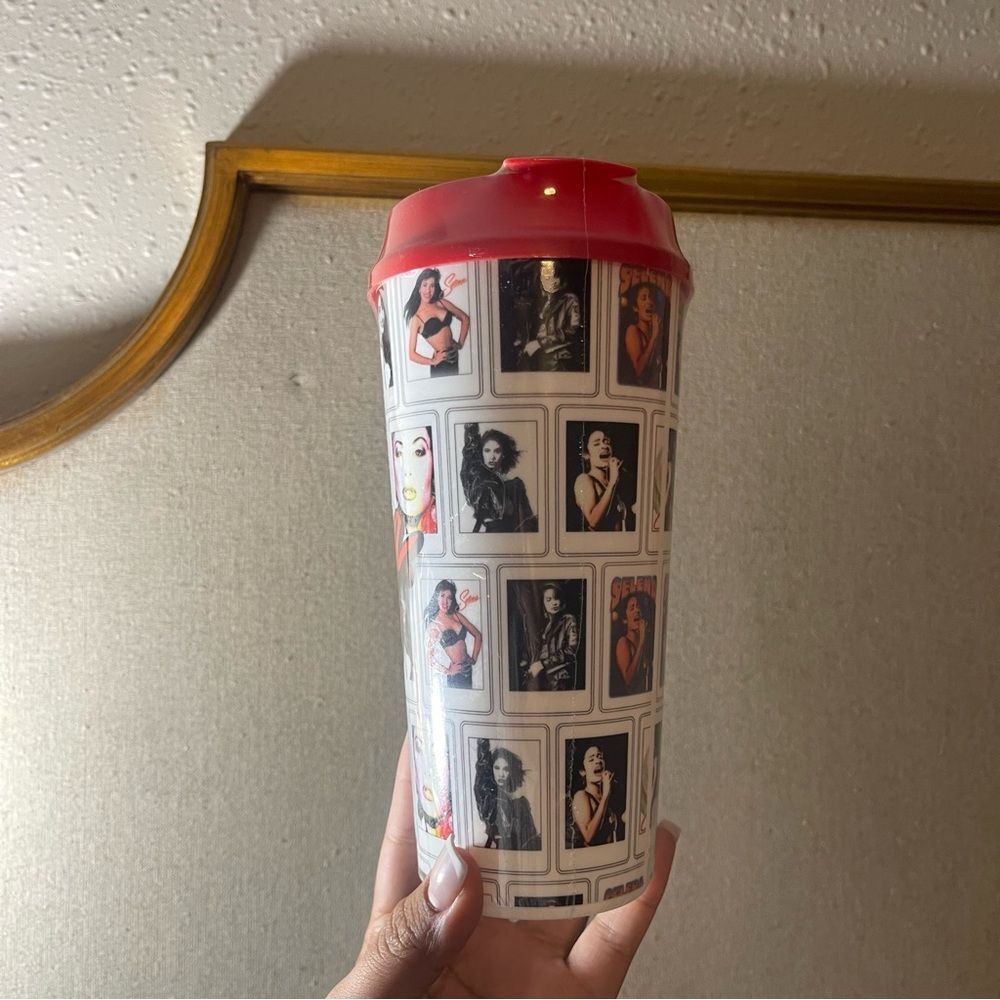 Selena Collectors Cup - Brand New